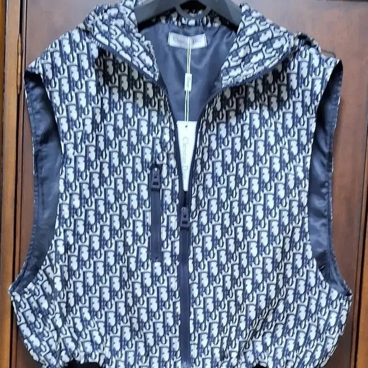 [BUNJANG] Dior Hooded Vest New Arrival / 새상품 디올 후드조끼