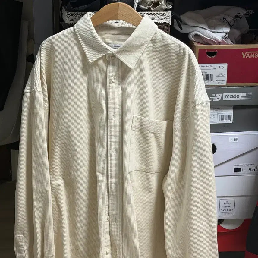 [BUNJANG] Musinsa Standard Oversized Ivory Corduroy Shirt / 무신사 스탠다드 오버핏 아이보리 코듀로이 셔츠
