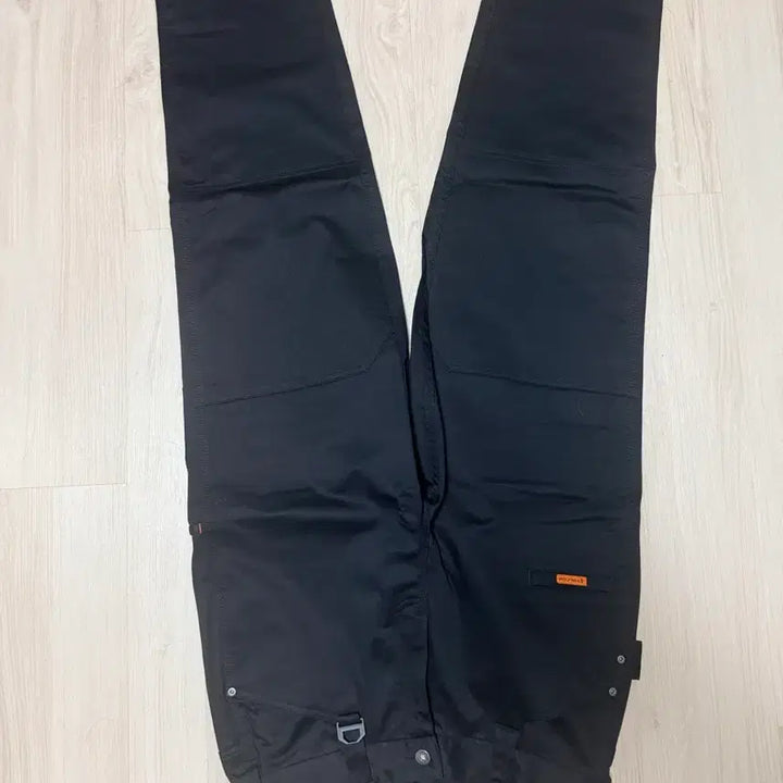 [SOLD OUT] 새상품 볼컴 블랙 긴바지 32 사이즈