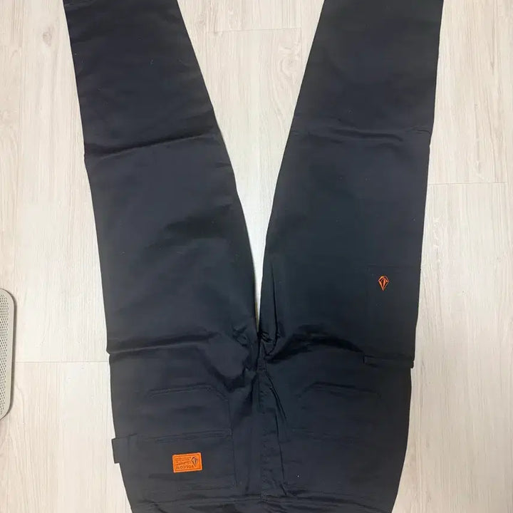 [SOLD OUT] 새상품 볼컴 블랙 긴바지 32 사이즈