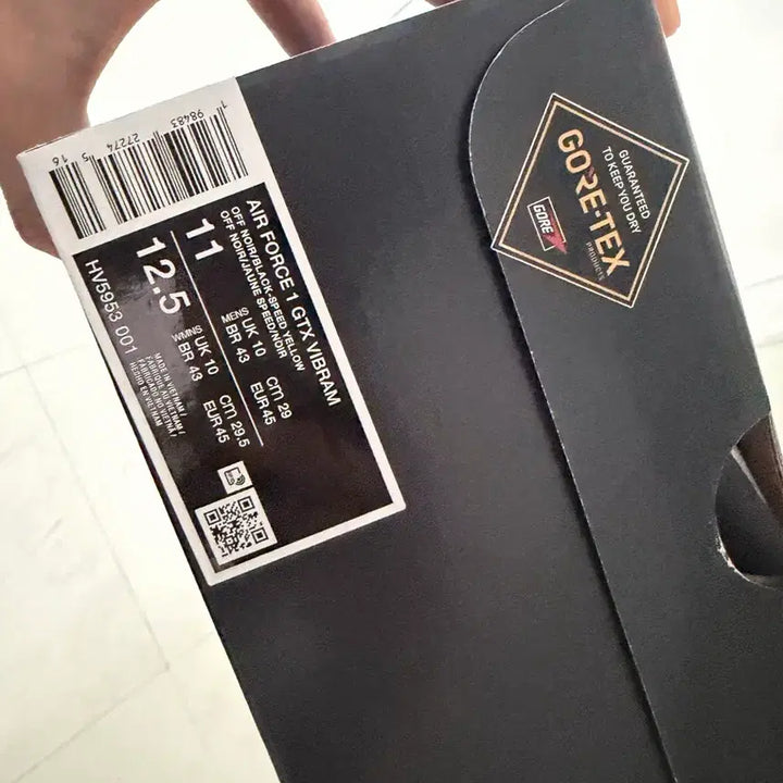 [SOLD OUT] 나이키 고어텍스 비브람 에어퍼스 1 블랙 290 HV5953-001
