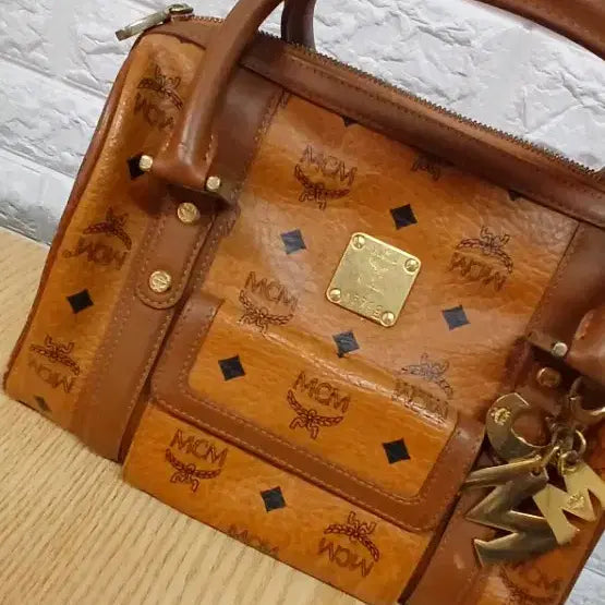 [SOLD OUT] MCM 비세토스 꼬냑 정품
