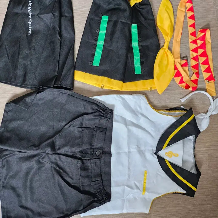 [BUNJANG] Project Sekai Kagamine Rin Cosplay Costume Outfit / 프세카 카가미네 린 코스프레 코스튬 의상 졸사 옷