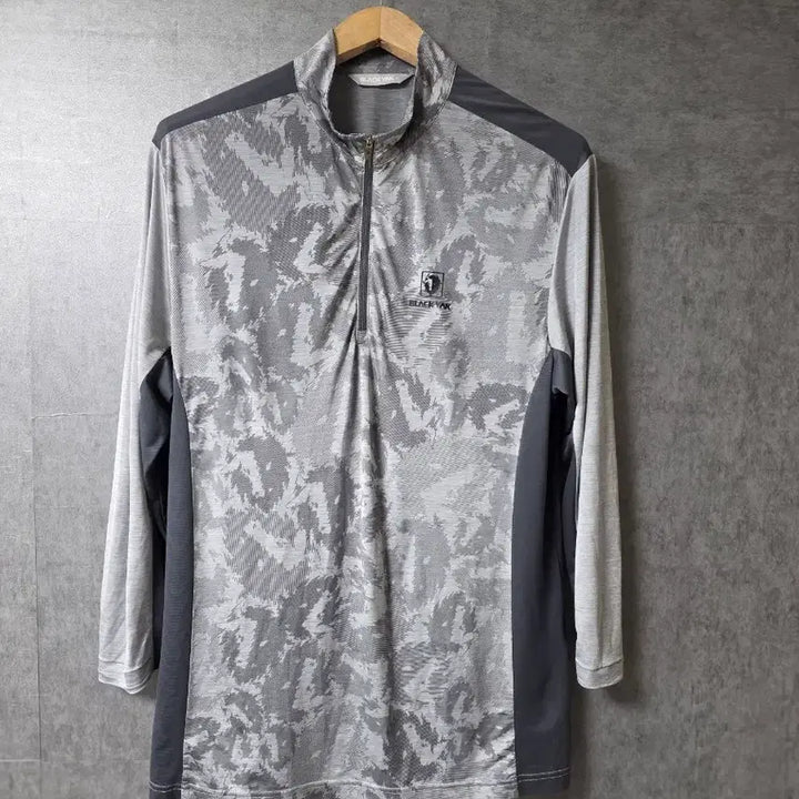 [BUNJANG] Black Yak Gray Camo Half-Neck UV Protection Long Sleeve T-Shirt / 블랙야크 그레이 카모 하프넥 자외선차단 여름용 얇은 긴팔티 사이즈100