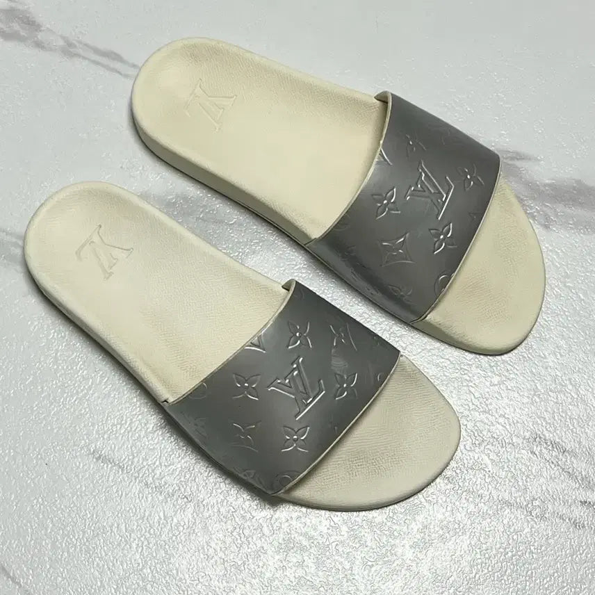 [BUNJANG] Louis Vuitton Waterfront Monogram Slippers / [정품] 260전후 / 루이비통 워터프론트 모노그램 슬리퍼