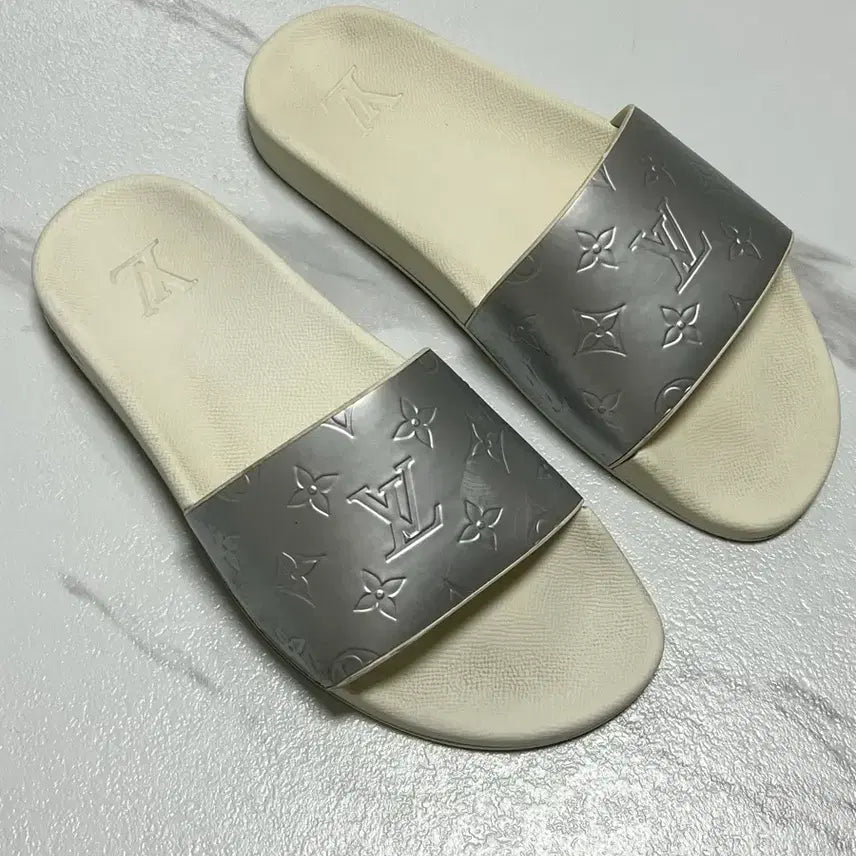 [BUNJANG] Louis Vuitton Waterfront Monogram Slippers / [정품] 260전후 / 루이비통 워터프론트 모노그램 슬리퍼
