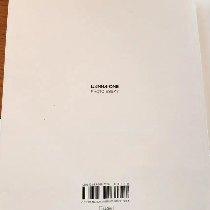 [BUNJANG] Wanna One Photo Essay Book / 워너원 포토 에세이, 특전 양도