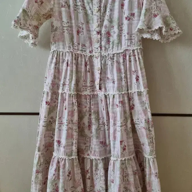 [BUNJANG] Floral Print Lace Tiered Dress / 플라워 프린트 레이스 캉캉 원피스