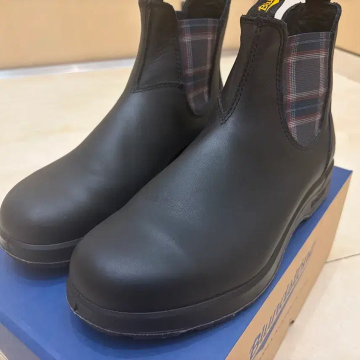 [BUNJANG] Comme des Garçons x Blundstone Chelsea Black Size 8 / 꼼데가르송x블런드스톤 첼시 블랙 8