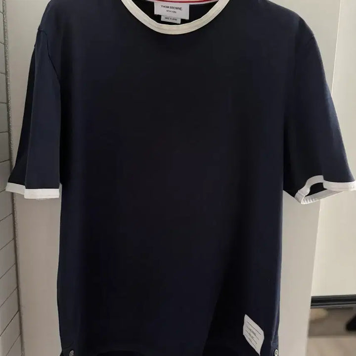 [SOLD OUT] 톰브라운 네이비 링거 반팔 티셔츠 급처