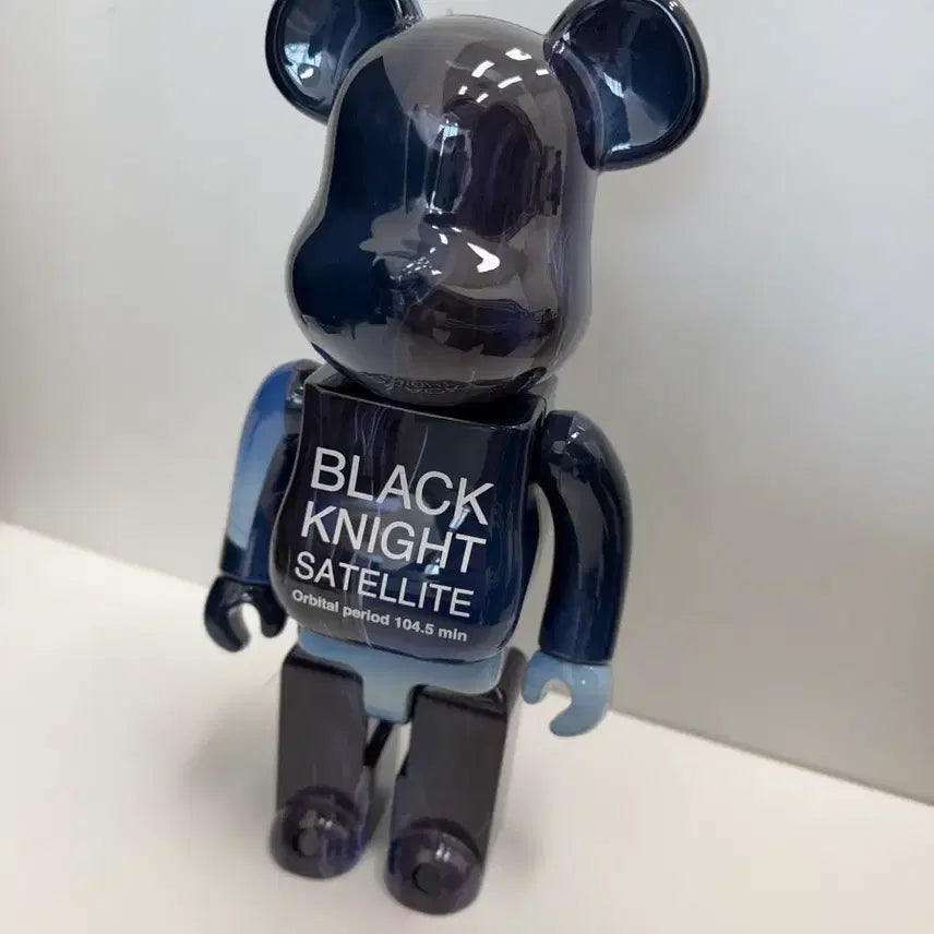 [BUNJANG] Bearbrick Black Knight Satellite 400% Figure / 베어브릭 블랙 나이트 새틀라이트 400%