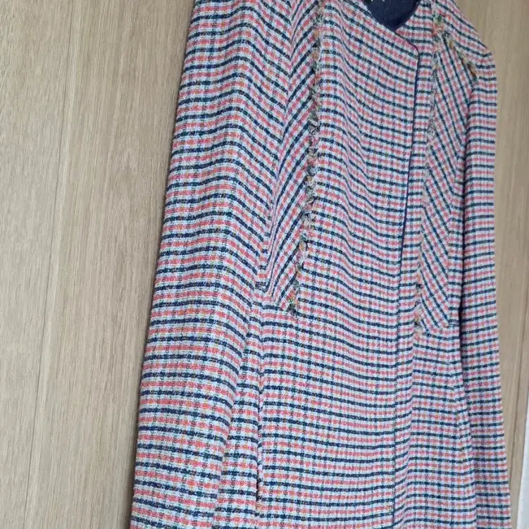 [BUNJANG] On&amp;On Tweed Jacket Pink Spring/Fall Size 2 (55) / (거의새것) 온앤온 (on&amp;on) 봄가을 트위드 자켓