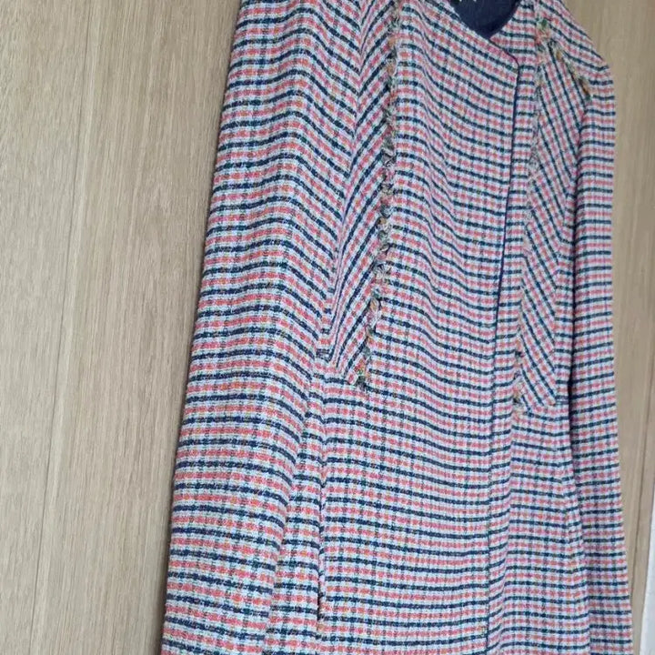 [BUNJANG] On&amp;On Tweed Jacket Pink Spring/Fall Size 2 (55) / (거의새것) 온앤온 (on&amp;on) 봄가을 트위드 자켓