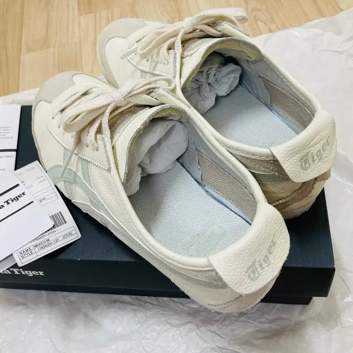 [SOLD OUT] 오니츠카타이거 멕시코66 크림 라이트 세이지 255