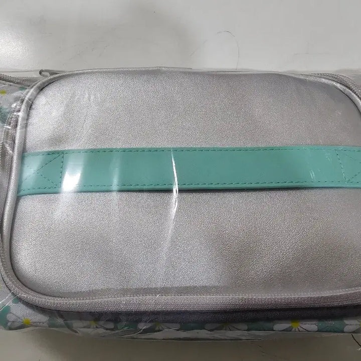 [BUNJANG] G-Dragon Daisy Ale Cooler Bag / 지드래곤 데이지에일 보냉백(500개한정판)