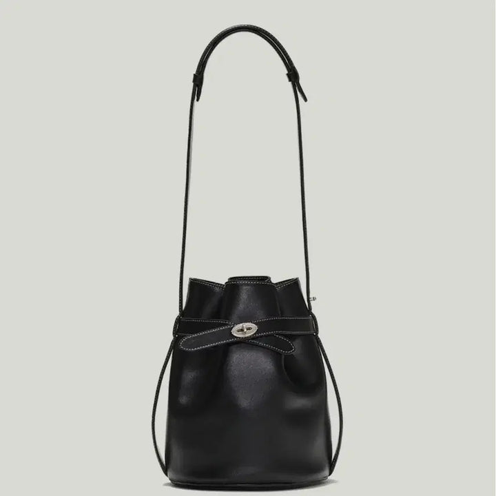 [BUNJANG] OSTKAKA Classic Belt Bucket Bag / 오스트카카 클래식 벨트 버킷백
