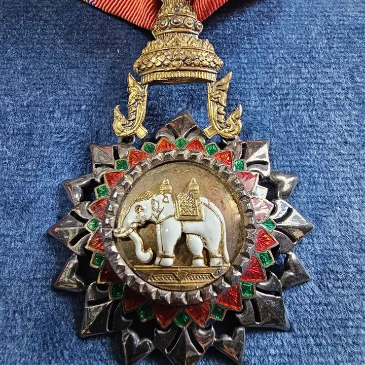 [BUNJANG] Thailand Most Exalted Order of the White Elephant Commander Grade Medal / 태국 백상훈장. (훈3등급)
