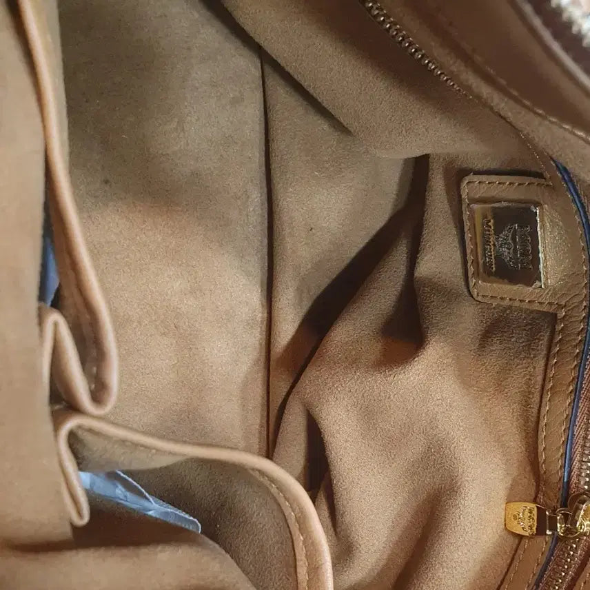 [SOLD OUT] MCM 비세토스숄더백(금장무늬)