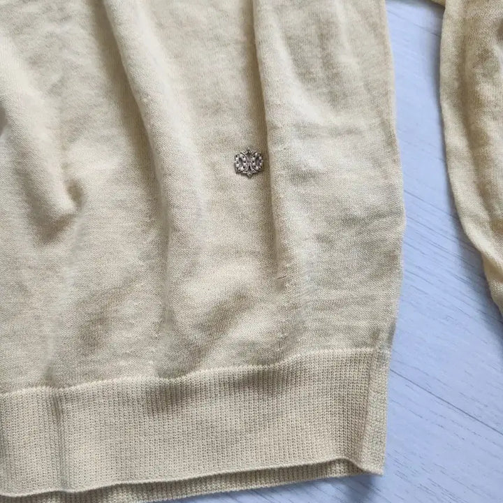 [BUNJANG] DEWL Yellow Knit with Brooch Accent / 마지막 가격내림 새상품 듀엘 니트