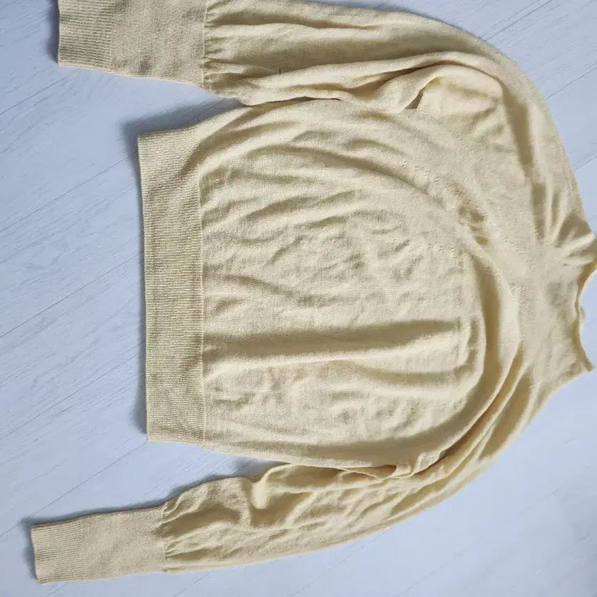 [BUNJANG] DEWL Yellow Knit with Brooch Accent / 마지막 가격내림 새상품 듀엘 니트
