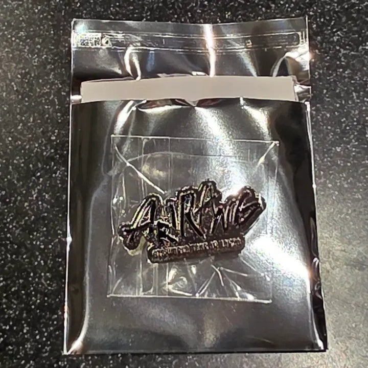 [SOLD OUT] 방탄 도쿄돔 콘서트 굿즈 일본 한정 뱃지 아리랑(영문)