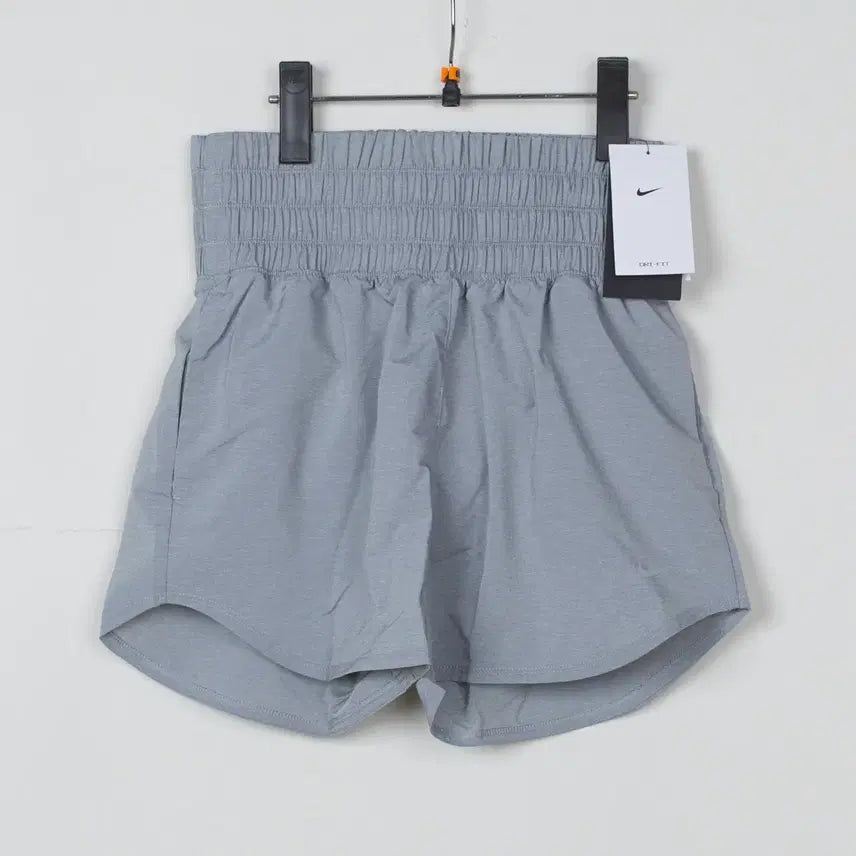 [BUNJANG] Nike One Dri-FIT Mid Rise 3-Inch Shorts / [S]나이키 원 드라이핏 미드 라이즈 3인치 반바지
