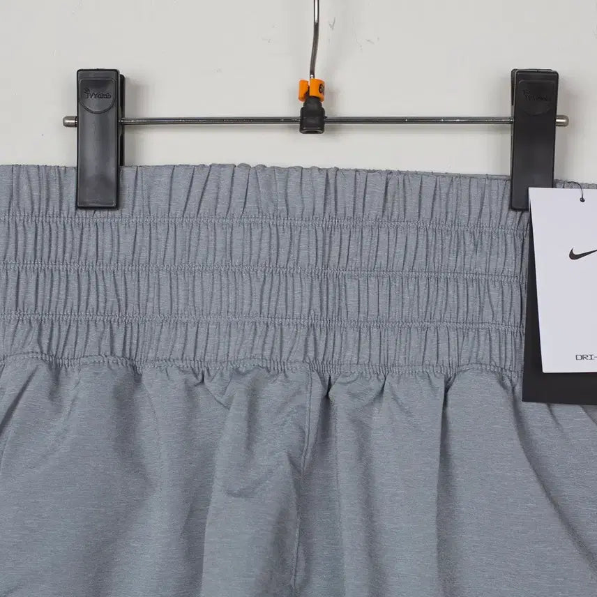[BUNJANG] Nike One Dri-FIT Mid Rise 3-Inch Shorts / [S]나이키 원 드라이핏 미드 라이즈 3인치 반바지