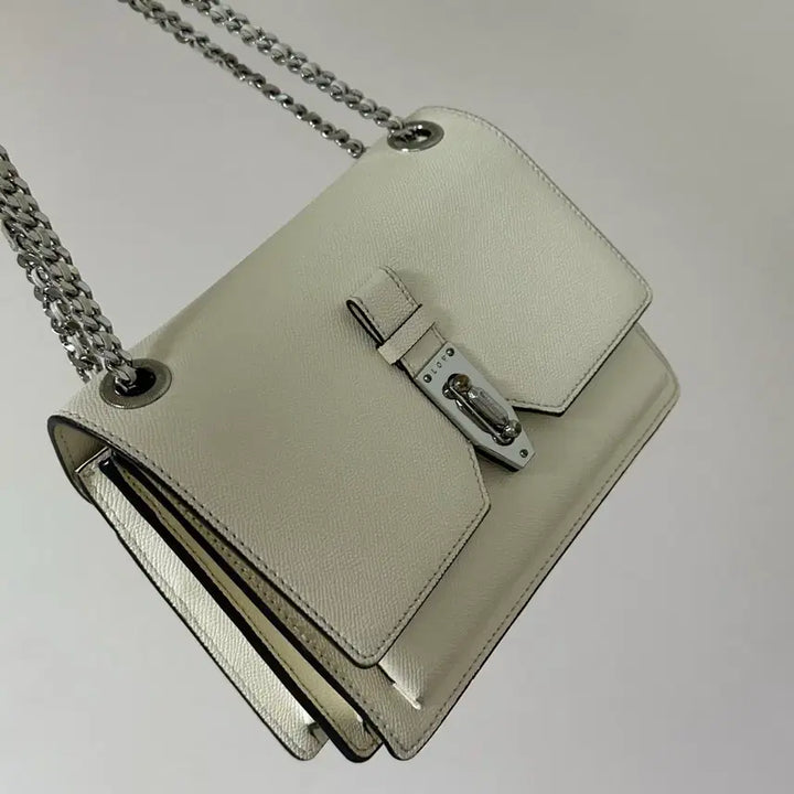 [BUNJANG] Lovecat Ivory Chain Bag Shoulder Crossbody Bag / 러브캣 아이보리 체인백 숄더백 크로스백 /샤르망 실버 은장 화이트 버클백