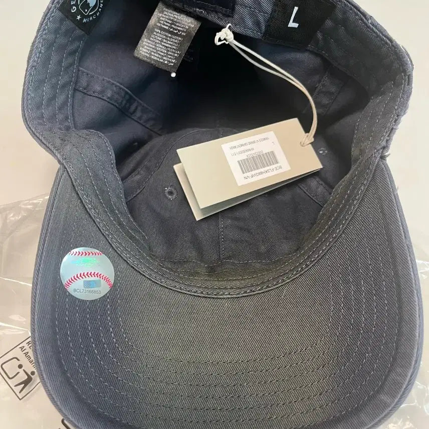 [SOLD OUT] [새상품] Kith x 47 뉴욕 양키스 빈티지 워시드 키스 볼캡 L