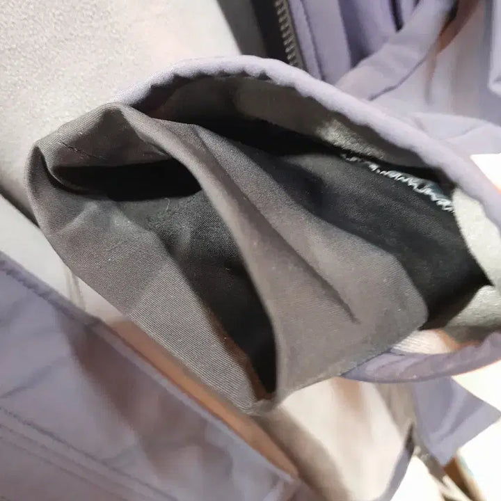 [BUNJANG] Canada Goose Hooded Windbreaker Jacket (105) / 캐나다구스 후드 바람막이 자켓105 정품