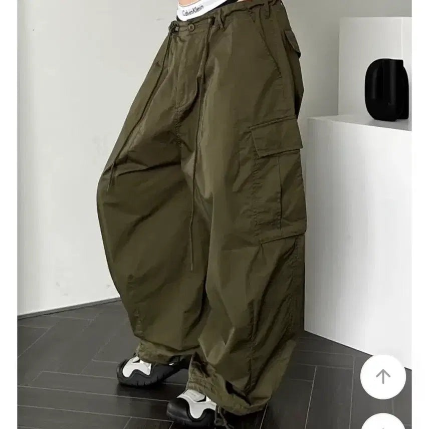 [BUNJANG] Unisex Wide Cargo Balloon Pants Khaki L / 남녀공용 와이드 카고 벌룬팬츠 카키 L 팝니다