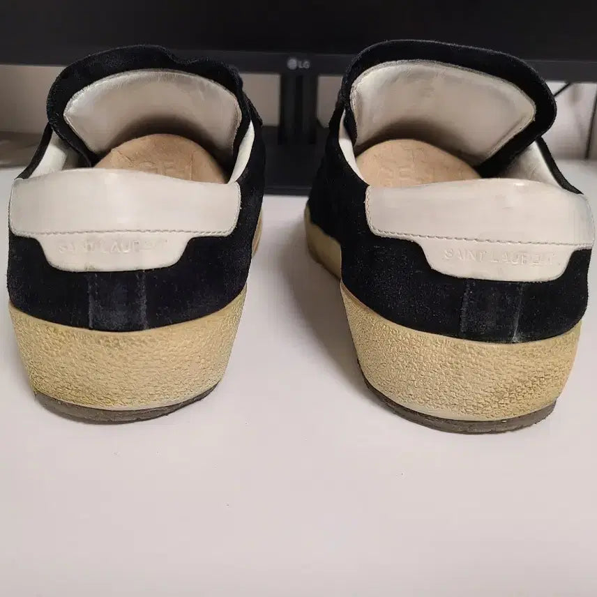[SOLD OUT] 생로랑 40.5 클래식코트 스웨이드 스니커즈 블랙 정품 260정도