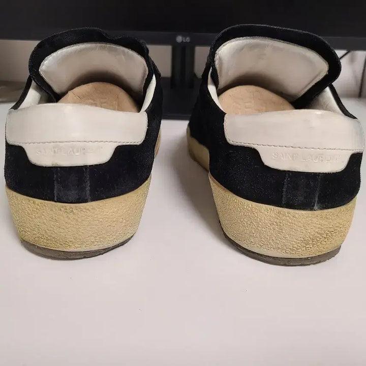 [SOLD OUT] 생로랑 40.5 클래식코트 스웨이드 스니커즈 블랙 정품 260정도