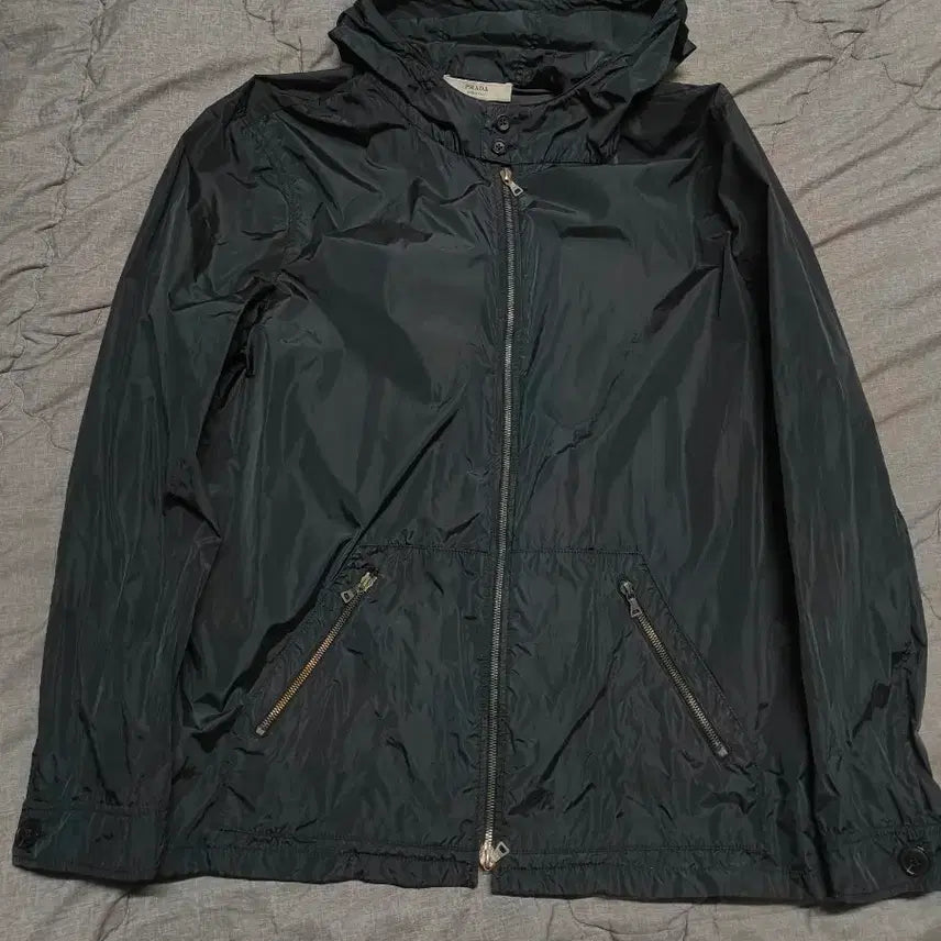[BUNJANG] Prada Two-Way Nylon Black Hooded Jacket XL / 프라다 투웨이 나일론 블랙 후드 자켓 xl