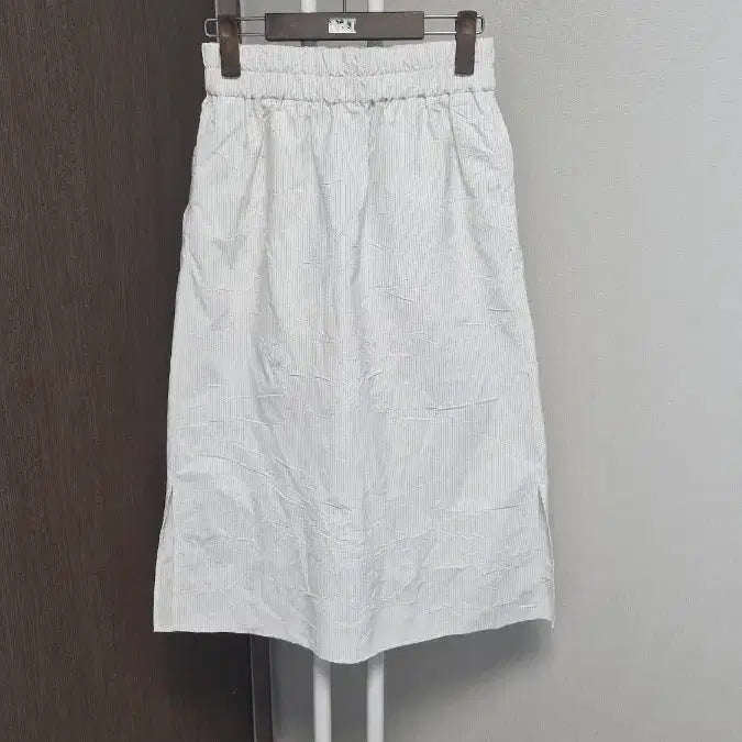 [BUNJANG] COS 32 Size Bouncy Fabric Elastic Waist Skirt / 코스COS (32사이즈) 바스락소재밴딩스커트
