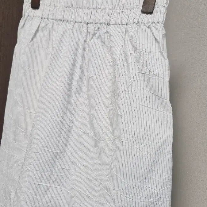 [BUNJANG] COS 32 Size Bouncy Fabric Elastic Waist Skirt / 코스COS (32사이즈) 바스락소재밴딩스커트