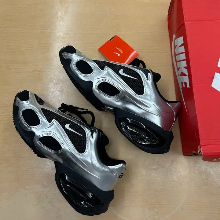 [BUNJANG] Nike Air Max Muse Black and Metallic Silver (New) / (새상품) 250 나이키 에어맥스 뮤즈 블랙 앤 메탈릭 실버