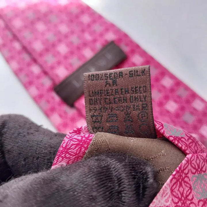 [BUNJANG] Loewe Silk Tie - Pink Pattern 9.8cm / 로에베 실크 핑크 패턴 넥타이 9.8cm A+~A등급 K2508