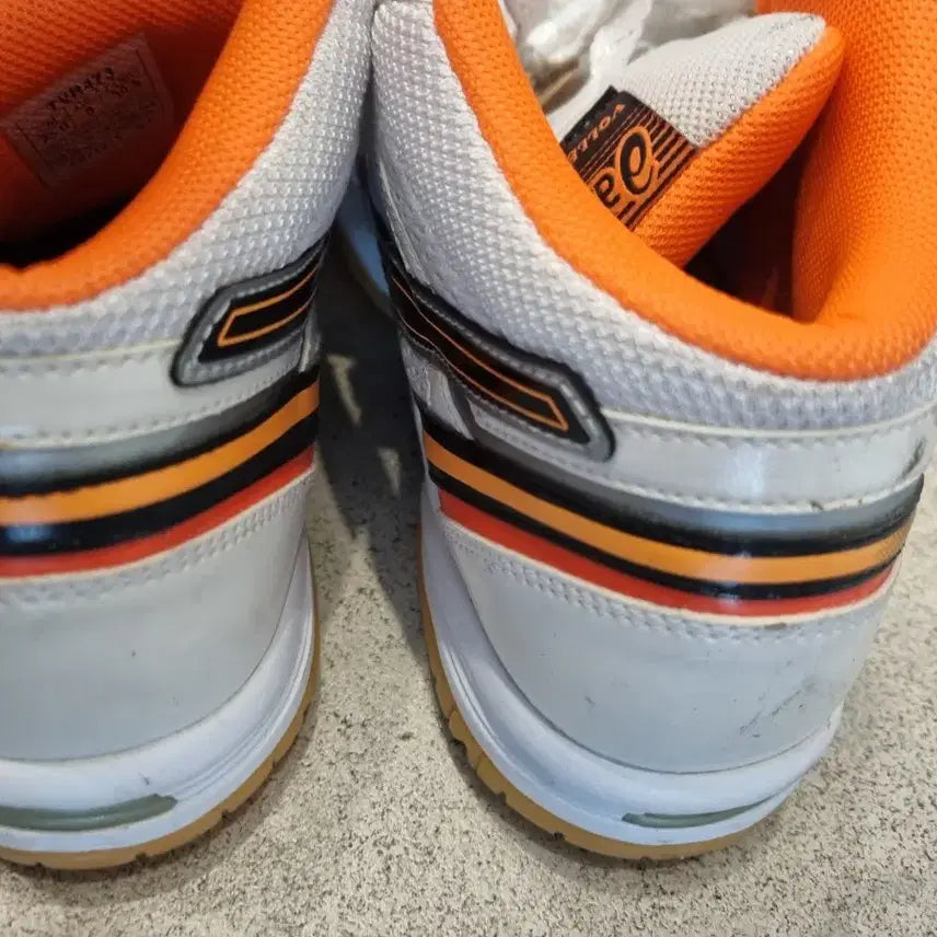 [BUNJANG] Asics 250 Sneakers / 아식스/250