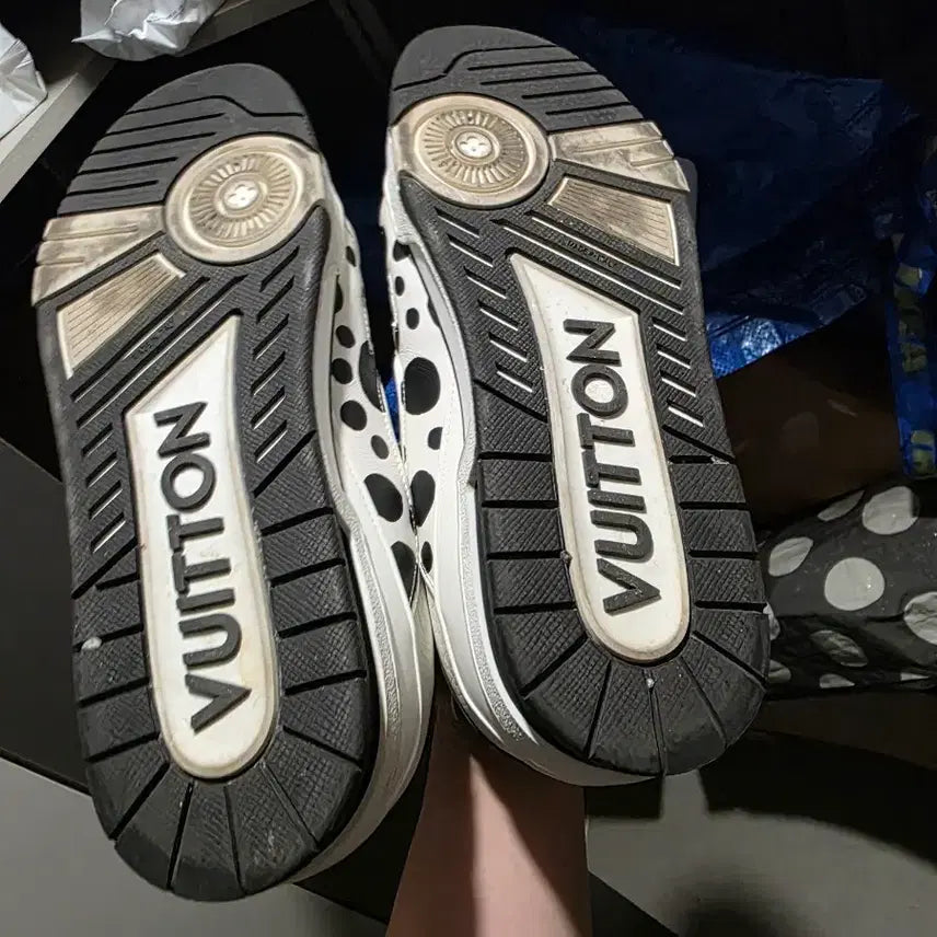 [BUNJANG] Louis Vuitton Kusama Yayoi Collaboration Trainer Men&