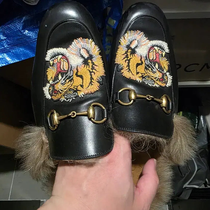 [BUNJANG] Gucci Tiger Slide Fur Slippers / 구찌 타이거 슬라이드 털슬리퍼