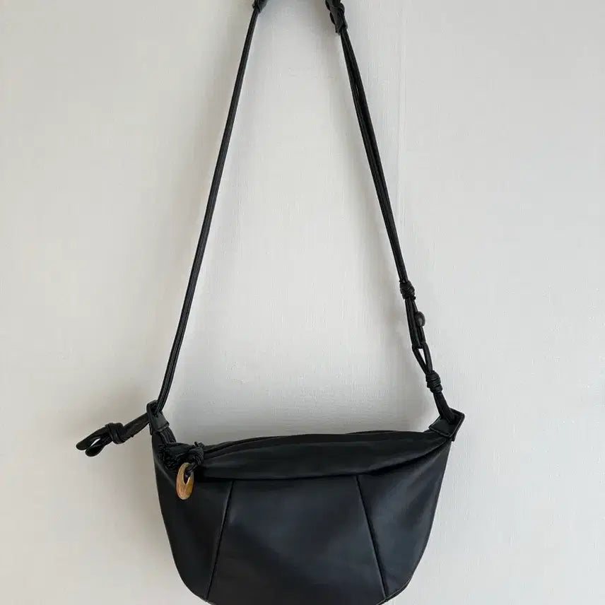 [BUNJANG] Bruno Magli Lambskin Crossbody Bag / 브루노말리 - 양가죽 크로스백