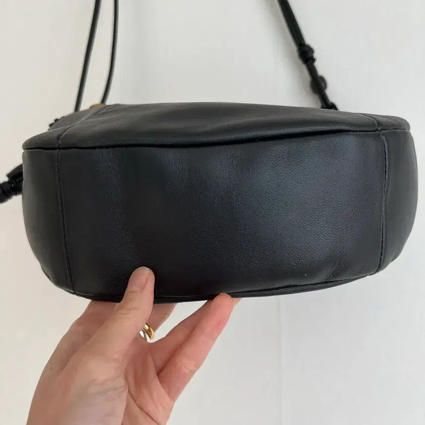 [BUNJANG] Bruno Magli Lambskin Crossbody Bag / 브루노말리 - 양가죽 크로스백