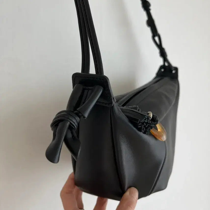 [BUNJANG] Bruno Magli Lambskin Crossbody Bag / 브루노말리 - 양가죽 크로스백