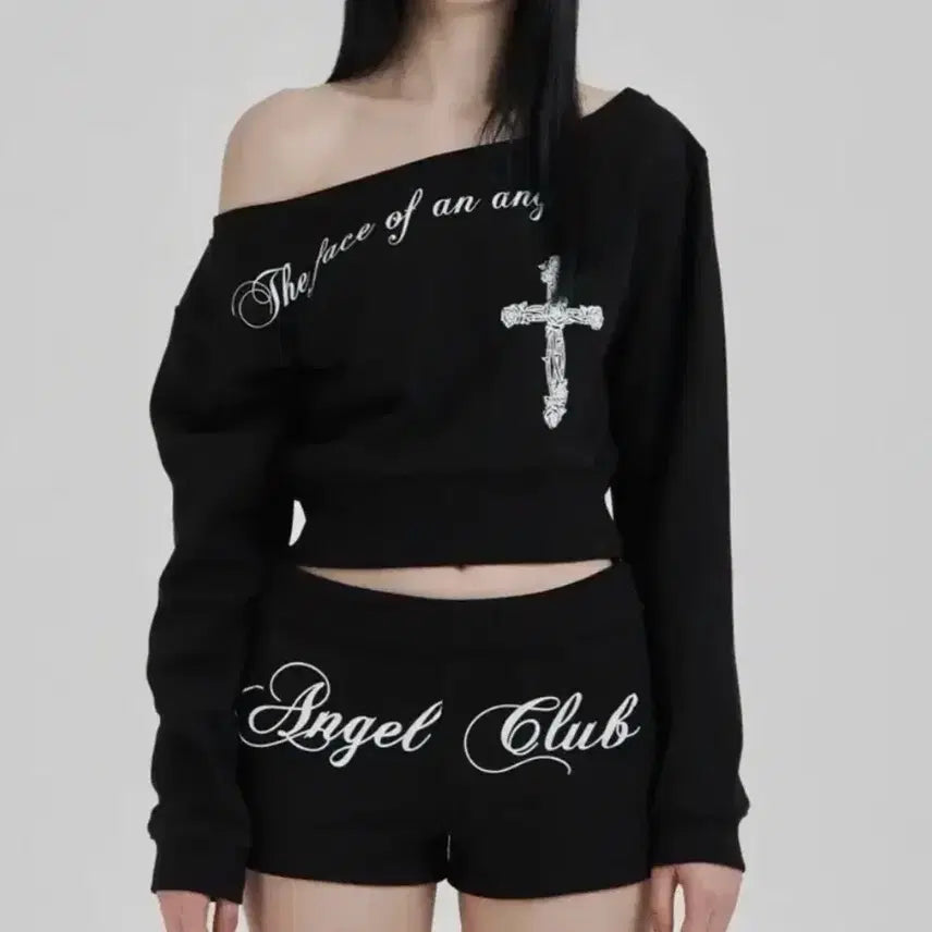 [BUNJANG] illio Black Angel Sweatshirt / [illio]일리오 블랙 엔젤 스웻 맨투맨
