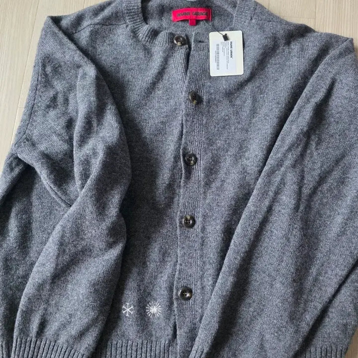 [SOLD OUT] 인세인개러지 가디건 3사이즈 새상품