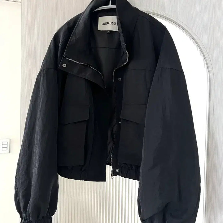 [SOLD OUT] 제네럴아이디어 간절기 세미크롭 자켓