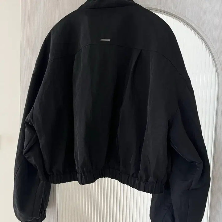 [SOLD OUT] 제네럴아이디어 간절기 세미크롭 자켓