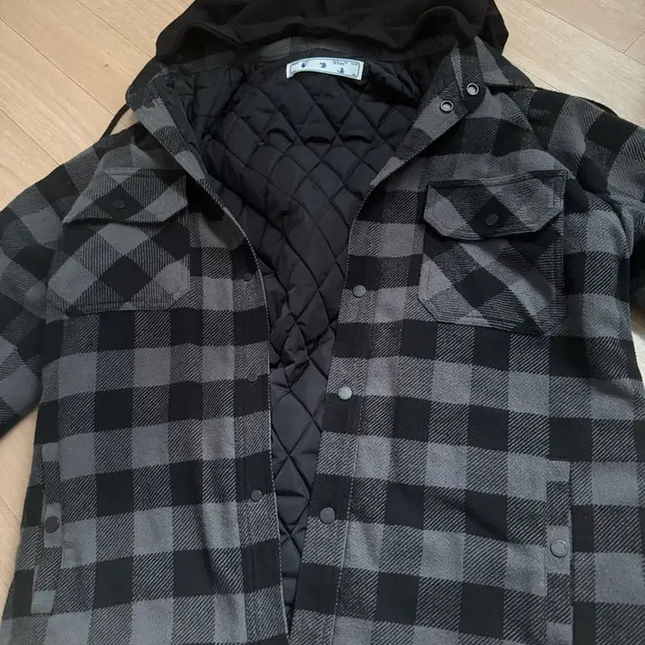 [BUNJANG] Off-White Check Hooded Padded Jacket / 오프화이크 체크 후드 자켓 패딩