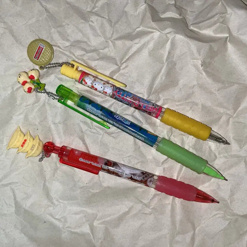 [BUNJANG] Kitty Bundle Set of Vintage Ballpoint Pens and Pencils / 일괄)만두교자키티/세쌍둥이키티/양파키티/고전키티볼펜/고전키티샤프/킽스
